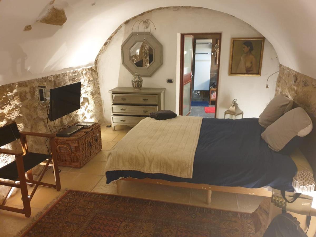 La Villageoise, Chambre Troglodyte Pitoresque Au Coeur Du Village Rognes 外观 照片