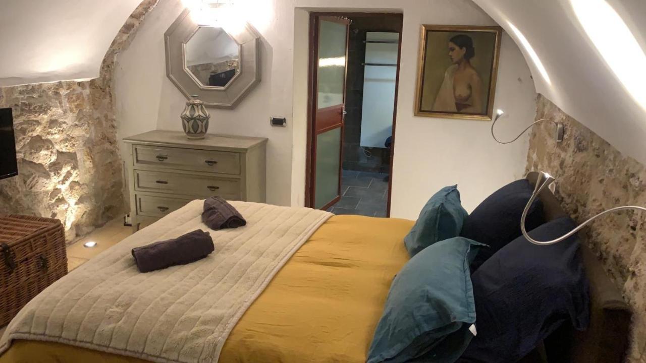 La Villageoise, Chambre Troglodyte Pitoresque Au Coeur Du Village Rognes 外观 照片